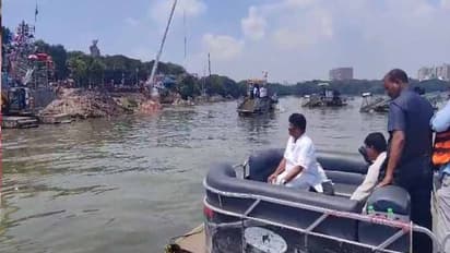 భక్తులకు ఎలాంటి ఇబ్బందులు లేకుండా ఏర్పాట్లు: గణేష్ శోభాయాత్రను పరిశీలించిన తలసాని