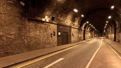 രണ്ടാം ലോക മഹായുദ്ധകാലത്തെ 'രഹസ്യ ചാര' ടണലുകൾ ടൂറിസ്റ്റ് കേന്ദ്രങ്ങളാക്കാന് ലണ്ടന് !