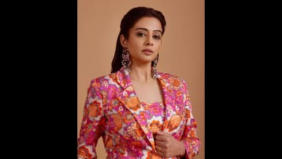 ಶಾರುಖ್‌ ಖಾನ್‌ ಮೇಲೆ ನನಗೆ ಸಿಕ್ಕಾಪಟ್ಟೆ 'ಕ್ರಶ್' ಆಗಿತ್ತು ಎಂದ ನಟಿ ಪ್ರಿಯಾಮಣಿ!