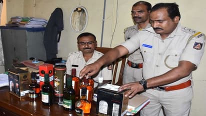 ಗೋವಾ-ತೆಲಂಗಾಣ ಖಾಸಗಿ ಬಸ್ಸೊಳಗೇ ಇತ್ತು ಮಿನಿ ಬಾರ್‌: ಖದೀಮರ ಖರ್ತನಾಕ್‌ ಐಡಿಯಾ..!