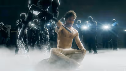 ഭാവിയിലെ ആക്ഷന്‍ ത്രില്ലര്‍:  ‘ഗണപത്’ ടീസർ  ഇറങ്ങി