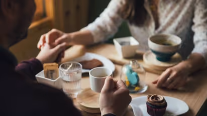 ഡേറ്റിന് പോയപ്പോൾ 16000 -രൂപയുടെ ഭക്ഷണം കഴിച്ചു, പകുതി നൽകാൻ തയ്യാറാവാത്ത യുവതിക്കെതിരെ യുവാവിന്റെ പരാതി