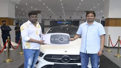 బేబి మూవీ డైరెక్టర్ సాయి రాజేశ్ కి బెంజ్ కారు గిఫ్ట్. నిర్మాత ఎస్కేఎన్ మరో కానుక