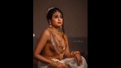  ಬಟ್ಟೆ ಹಾಕದೇ ಕೇಲವ ಆಭರಣದಿಂದ ಮೈ ಮುಚ್ಚಿಕೊಂಡ ನಟಿ ಜಾನಕಿ; ಹಿಗ್ಗಾಮುಗ್ಗಾ ಟ್ರೋಲ್!