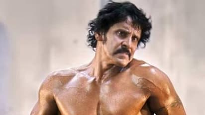 58 ఏళ్లు.. కుర్ర హీరోలకు పోటీ ఇస్తున్న విక్రమ్..  ఎన్ని కోట్లు సంపాదించాడో తెలుసా..?