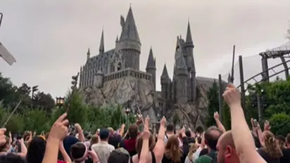 Harry Potter fans pay tribute to Michael Gambon at Hogwarts Castle in a unique way | WATCH