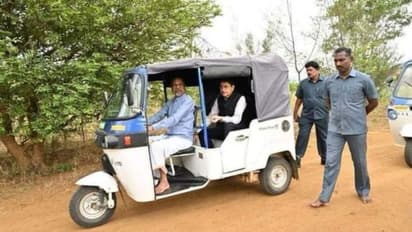 திடீரென தென்காசி வந்த ஆளுநர் ஆர்.என் ரவி.. ஆட்டோவில் சுற்றி காட்டிய சோஹோ சிஇஓ ஸ்ரீதர் வேம்பு..