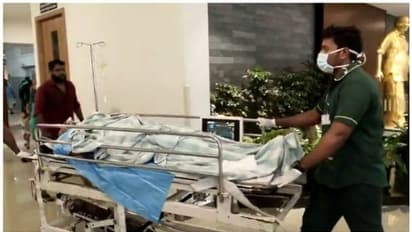 ഒരു കുടുംബത്തിലെ നാല് പേർക്ക് വെട്ടേറ്റു; അയൽവാസിയായ യുവാവ് പൊലീസ് കസ്റ്റഡിയിൽ