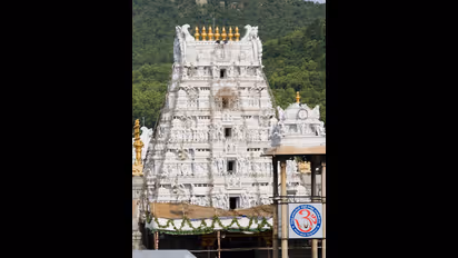 திருப்பதி கோவில் கதவுகள் 8 மணிநேரம் மூடியிருக்கும்..எப்போது தெரியுமா?