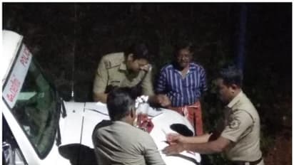 റിട്ട. സര്ക്കാര് ഉദ്യോഗസ്ഥന് വീടിന് സമീപം മദ്യവില്പന നടത്തുന്നെന്ന് ആരോപണം; പൊലീസിന്റെ മിന്നല് പരിശോധന