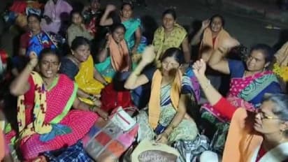 ಬಾಗಲಕೋಟೆಯಲ್ಲಿ ಗಾಂಧಿ ಜಯಂತಿ ಮುನ್ನಾ ದಿನದಿಂದಲೇ ಸಾರಾಯಿ ವಿರುದ್ದ ಹೋರಾಟಕ್ಕಿಳಿದ ಮಹಿಳೆಯರು!