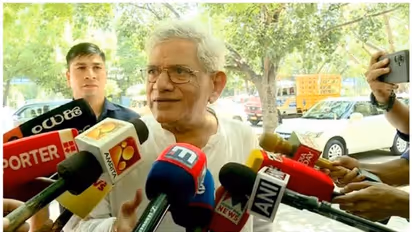 ന്യൂസ് ക്ലിക്ക് റെയ്ഡ്; മാധ്യമസ്വാതന്ത്ര്യത്തിന് നേരെയുള്ള കടന്നുകയറ്റം; പ്രതിഷേധമറിയിച്ച് യെച്ചൂരി