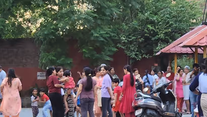 Earthquake in Delhi NCR: दिल्ली NCR में दो बार डोली धरती, UP, उत्तराखंड में भी महसूस हुए झटके 