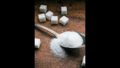 Health Tips: చక్కెరను ఎక్కువ తింటే ఈ జబ్బులు తప్పవు జాగ్రత్త..