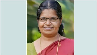 ഭര്‍ത്താവുമൊത്ത് സ്കൂട്ടറിൽ പോകവേ ബസിടിച്ചു, ദേഹത്ത് കൂടെ പിന്‍ ചക്രം കയറിയിറങ്ങി; 51കാരിക്ക് ദാരുണാന്ത്യം