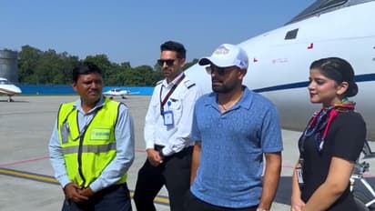 Ahmedabad, Captains Day Celebration: தனி விமானத்தில் அகமதாபாத் வந்த பாகிஸ்தான் கேப்டன் பாபர் அசாம்!