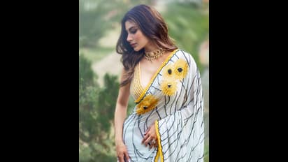 చీరకట్టులో మౌనీ రాయ్ బ్యూటీఫుల్ లుక్.. శారీలో మైమరిపిస్తున్న ‘బ్రహ్మస్త్రం’ నటి