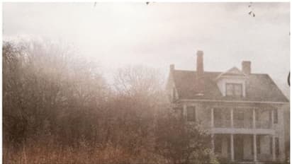 കൺജറിംഗ് ഹൗസിനെ കുറിച്ച് ഡോക്യുമെന്‍റി ചെയ്തു; പിന്നീട് സംഭവിച്ചത് ഞെട്ടിപ്പിക്കുന്ന കാര്യങ്ങൾ !