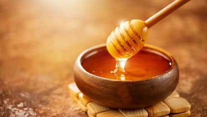 തേനിന്റെ ഔഷധ ഗുണങ്ങൾ എന്തൊക്കെയാണ് ?