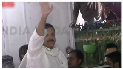 ദില്ലി മദ്യനയക്കേസ്: സഞ്ജയ് സിങ് എംപി അറസ്റ്റിൽ, ഇഡിയെ തടഞ്ഞ് എഎപി പ്രവർത്തകർ; നാടകീയ രം​ഗങ്ങൾ