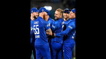 ഇംഗ്ലണ്ടിനെതിരെ ബംഗ്ലാദേശിന് ടോസ്! ആദ്യ ജയം തേടി ജോസ് ബട്ലറും സംഘവും; മൊയീന്‍ അലി പുറത്ത്, ഇരു ടീമിലും മാറ്റം