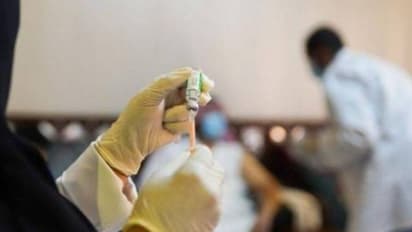  പകര്‍ച്ചപ്പനിക്കെതിരെ എല്ലാവരും കുത്തിവെപ്പെടുക്കണം; പ്രതിരോധത്തിനുള്ള പ്രധാന മാര്‍ഗമെന്ന് സൗദി മന്ത്രാലയം