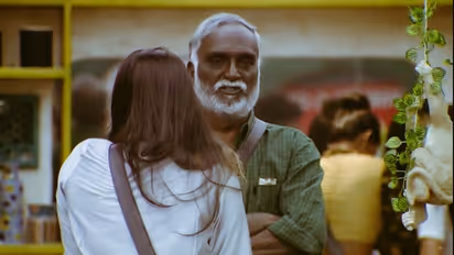 பிக்பாஸ் பவா செல்லதுரை நிஜத்தில் இப்படி ஒரு திருட்டு வேலை பார்த்துள்ளாரா? கவிஞர் மூலம் அம்பலமான உண்மை