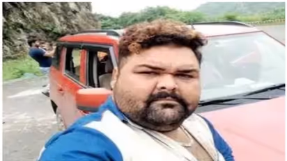 ഹെൽമറ്റ് ധരിച്ചില്ലെങ്കിലും പൊലീസും എംവിഡിയും സാക്കിർ മേമനോട് പിഴ ഈടാക്കില്ല; വിചിത്രമായ കാരണം !