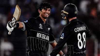 பழிக்கு பழி வாங்கி WCன் முதல் போட்டியில் சாதனை படைத்த நியூசிலாந்து 9 விக்கெட் வித்தியாசத்தில் வெற்றி!