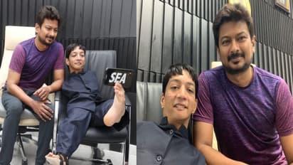 சமூக செயற்பாட்டாளர் ஆசிம் வெளிமன்னா.. அமைச்சர் உதயநிதி ஸ்டாலினுடன் டக்கராக ஒரு செல்ஃபி!