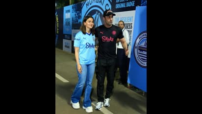 ಜೊತೆಯಾಗಿ ಫುಟ್ಬಾಲ್‌ ಮ್ಯಾಚ್‌ಗೆ ಆಗಮಿಸಿದ  ಆಲಿಯಾ ಭಟ್, ರಣಬೀರ್ ಕಪೂರ್ ದಂಪತಿ