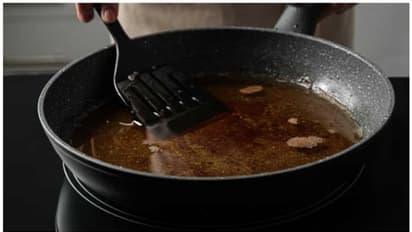 എണ്ണമയമുള്ള ഭക്ഷണം കഴിക്കുന്നത് കാൻസർ സാധ്യത വർദ്ധിപ്പിക്കുമോ ?