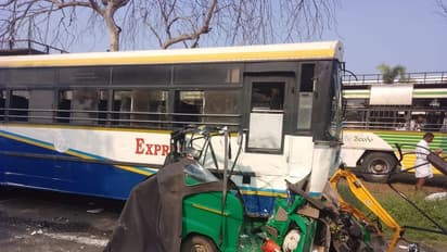 ஆந்திராவில் அரசுப் பேருந்தும், ஆட்டோவும் நேருக்கு நேர் மோதி கோர விபத்து; 5 பேர் பலி