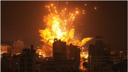 காசா மீது முழு முற்றுகை: இஸ்ரேல் அறிவிப்பு - போர் குற்றம்?