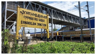 റെയിൽവെ സ്റ്റേഷന് രാജാവിന്റെ പേര് വേണം; പ്രമേയം പാസാക്കി കൊച്ചി നഗരസഭ