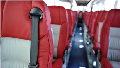 വിസ മാറല്; സ്വകാര്യ ബസുകളില് ഒമാനിലേക്ക് വരുന്നവര്ക്ക് നിയന്ത്രണം