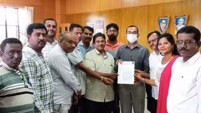 Ramanagar :   ಕಾವೇರಿ ನದಿ ನೀರು ಸಂಕಷ್ಟ ಸೂತ್ರ ರಚಿಸುವಂತೆ ಆಗ್ರಹ 