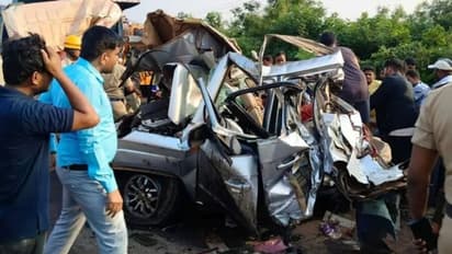 Tragic accident in Karnataka's Hospet: Lorry-SUV collision claims 7 lives of family