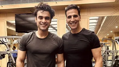 Tovino Thomas gushes over meeting bollywood's 'Khiladi' Akshay Kumar; expresses admiration through tweet