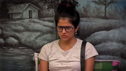 அடுத்த பலி ஆடு இவர்தானா! பிரதீப்பை தொடர்ந்து இன்னொரு போட்டியாளரை ரெட் கார்டு கொடுத்து தூக்க பிளான் போடும் மாயா