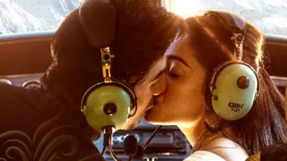 രണ്ബിറുമായി രശ്മിക മന്ദാനയുടെ 'ലിപ്ലോക്ക്', ഇതാ കാത്തിരുന്ന അപ്ഡേറ്റ്