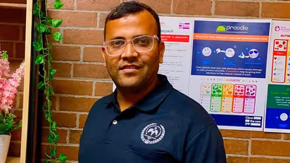 बचपन में कोयला चुना, ट्यूशन पढ़ाया-LIC एजेंट बनें, अब खोली कई राज्यों में 50 से ज्यादा 'पाठशाला'-फ्री एजूकेशन