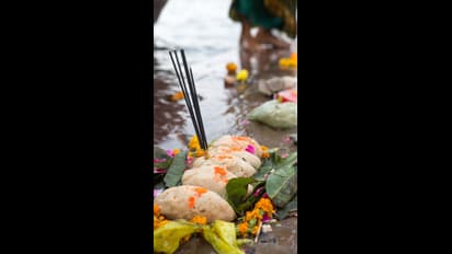 ಪಿತೃಪಕ್ಷವನ್ನು ನವರಾತ್ರಿಯ ಮೊದಲು ಏಕೆ ಆಚರಿಸಲಾಗುತ್ತದೆ? ಇದರ ಹಿಂದಿನ ವಿಜ್ಞಾನವೇನು?