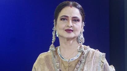 Rekha Profile: एयर होस्टेस बनना चाहती थीं रेखा लेकिन इस वजह से फिल्मों में करना पड़ा काम, जानें रोचक बातें