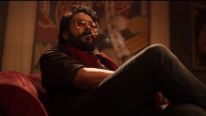 ആരാണ് ആലൻ അലക്സാണ്ടർ ? ഡോണോ? ; വന് കാന്വാസില് 'ബാന്ദ്ര', പുത്തന് അപ്ഡേറ്റ്