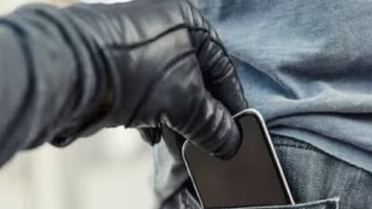 സൂക്ഷിക്കുക, ഫോൺ മോഷ്ടിക്കപ്പെട്ട് മിനിറ്റുകൾ മാത്രം, യുവാവിന്റെ അക്കൗണ്ടിൽ നിന്നും നഷ്ടപ്പെട്ടത് 42,000 രൂപ!