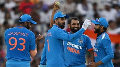 പാകിസ്ഥാനെതിരെയെങ്കിലും അവനെ കളിപ്പിക്കു, അഫ്ഗാനെതിരെയും മുഹമ്മദ് ഷമിയെ തഴഞ്ഞതിനെതിരെ തുറന്നടിച്ച് ആകാശ് ചോപ്ര