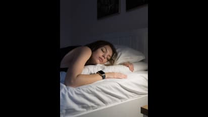 இரவில் தூங்கும் முன் இத மட்டும் செஞ்சா போதும்...வீட்டில் பணப் பற்றாக்குறை வரவே வராது...!!