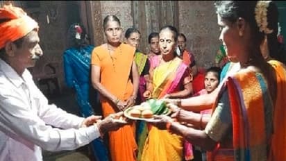 25 ವರ್ಷಗಳ ಹಿಂದೆ ಮೃತಪಟ್ಟವರಿಗೆ ನಡೀತು ಪ್ರೇತಗಳ ಮದುವೆ: ವಿಶಿಷ್ಟ ವಿವಾಹಕ್ಕೆ ಸಾಕ್ಷಿಯಾದ ನೂರಾರು ಮಂದಿ..!