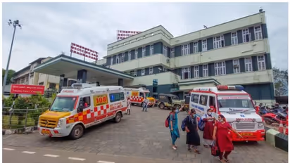 ആംബുലൻസുകൾ സീനിയോരിറ്റി അനുസരിച്ച് മാത്രം, ഉടൻ എത്തിയില്ലെങ്കിൽ അടുത്ത വാഹനം; പുതിയ സംവിധാനത്തിന് തുടക്കം 